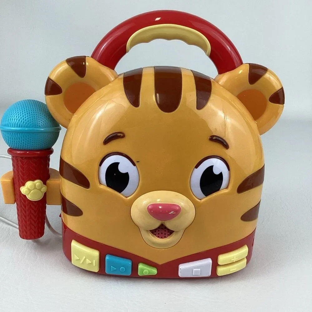 Daniel Tiger's Neighborhood Sing Along Music Player Microphone Voice Recorder - Picture 6 of 6